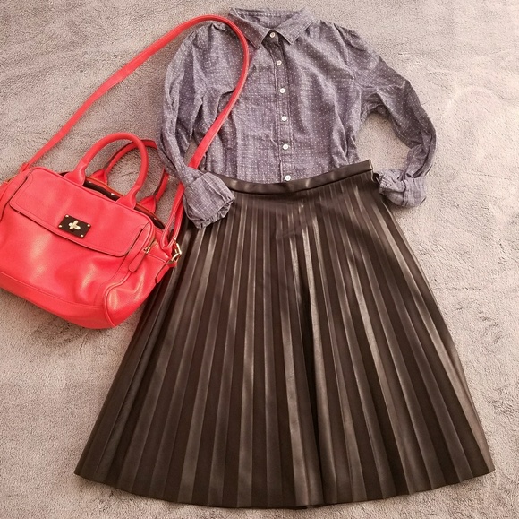 J. Crew Dresses & Skirts - J. Crew || Midi skirt